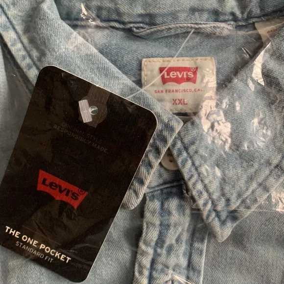NWT Levi’s blue, short sleeve button up shirt.  Labeled XXL, looks like large. - Picture 2 of 4
